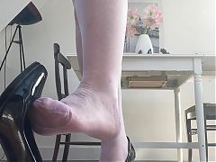 Stocking legs, feet, heels 